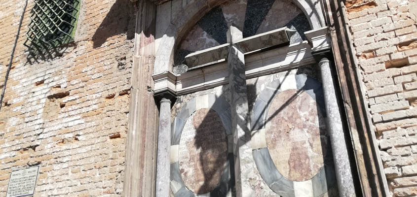 De la Casa Pilatos a la Cruz del Campo