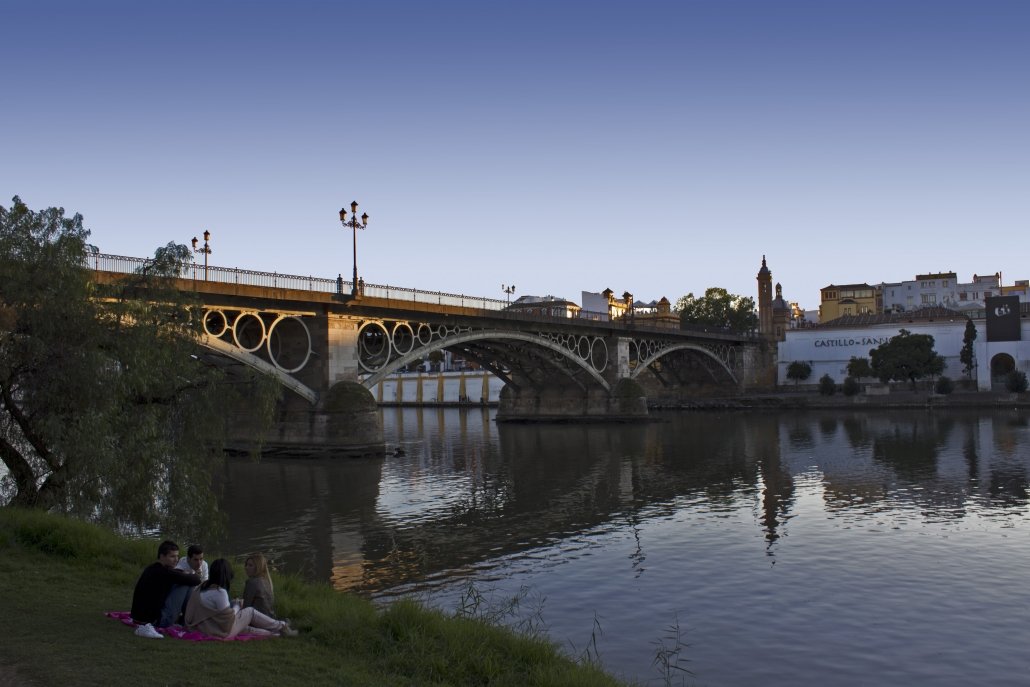 Seville Virtual Tours. Learn History and get to know the city of Seville with my tours on-line