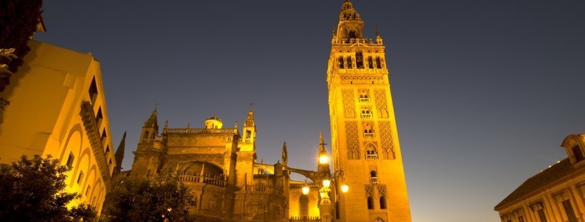 5 CURIOSIDADES SOBRE LA GIRALDA DE SEVILLA