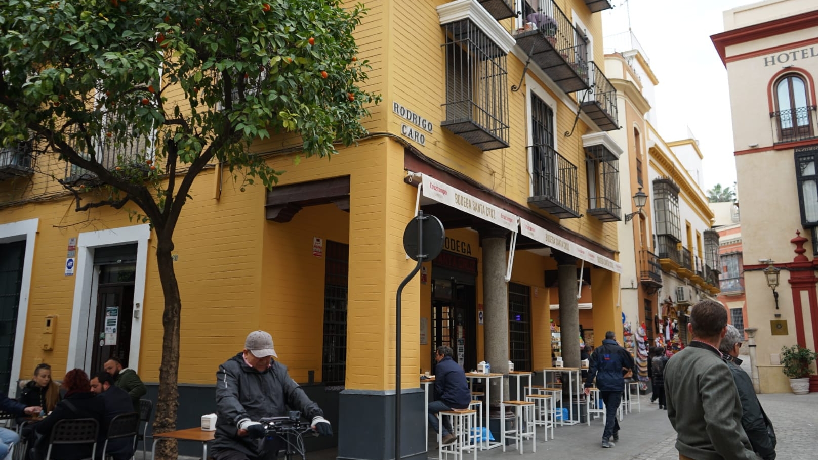 6 traditional bars in Seville. Toursevilla's choice